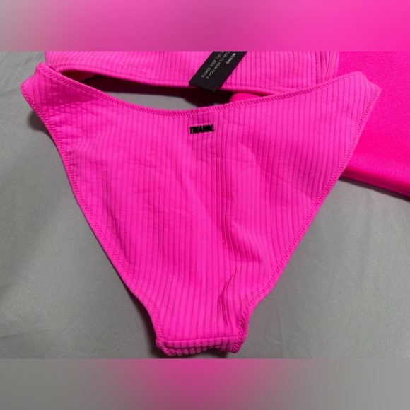 Triangle bikini - Picture 4 of 5